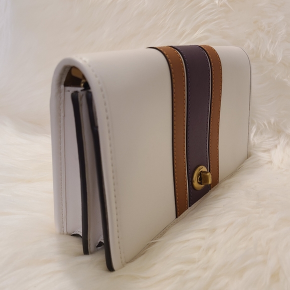 Coach Bag - Picture 4 of 7